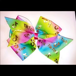 Large Tik Tok Bow ✨FREE SHIPPING ON 5+ BOWS✨